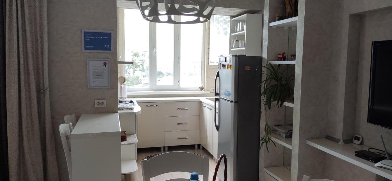 Apartment In The Karakol Heart エクステリア 写真